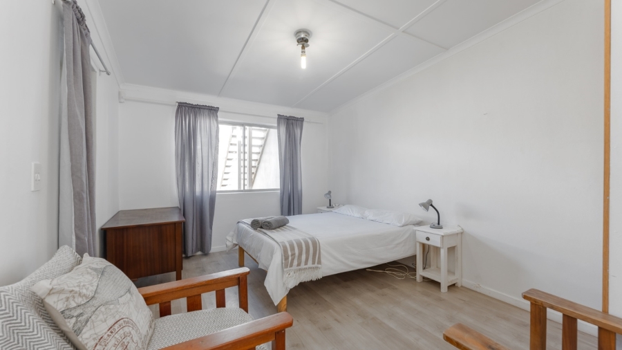 8 Bedroom Property for Sale in Struisbaai Western Cape